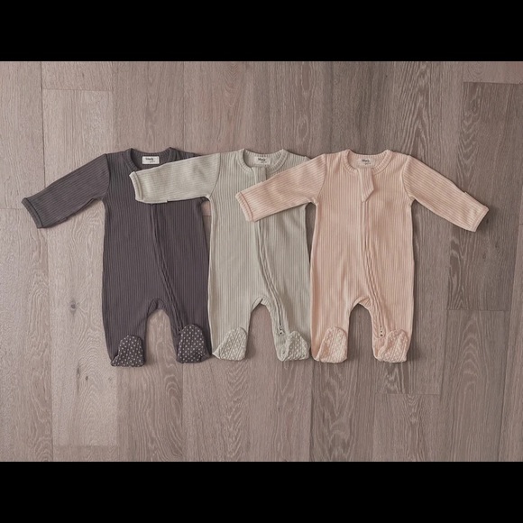 BRICK | Blush Lotus ribbed organic gender neutral baby Footie - Picture 3 of 3